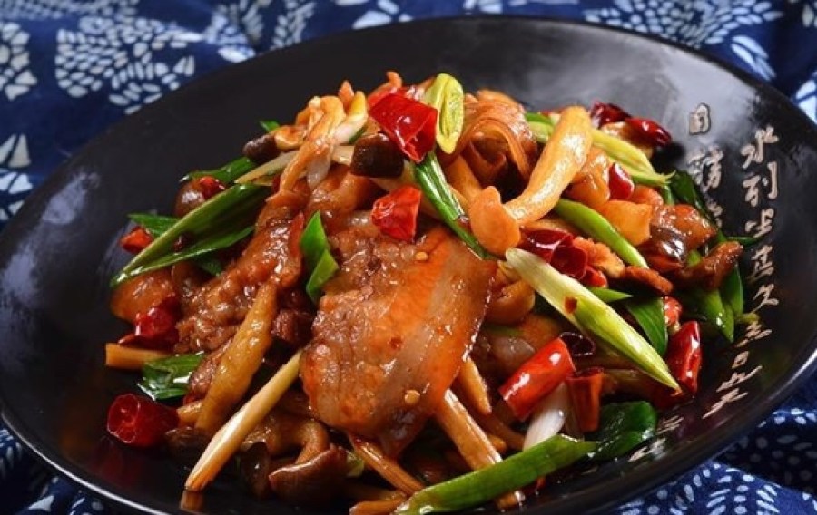 Twice Cooked Pork Hui Guo Rou 回锅肉